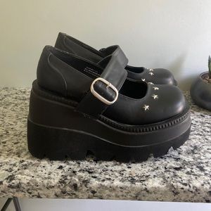 Demonia Shaker-23 platform Mary Janes